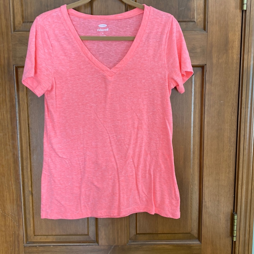 Old Navy coral short sleeve t shirt size medium